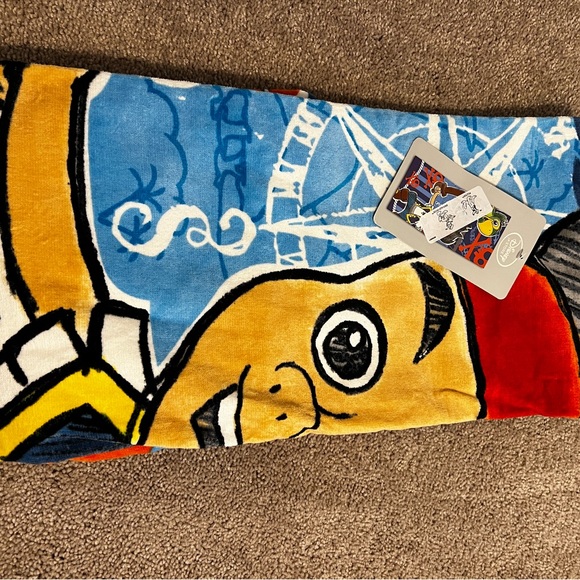 Brand new Disney Towel - Picture 4 of 4